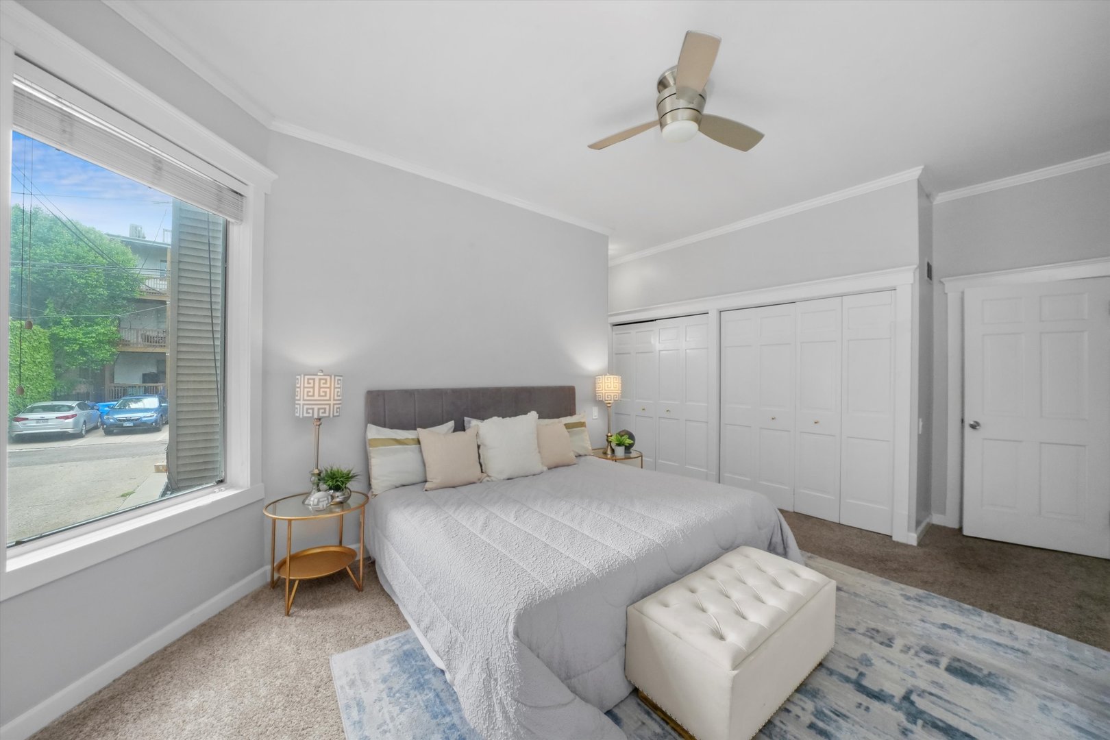 2230 N Kenmore Avenue Unit: 1