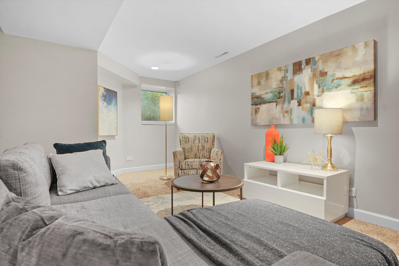 2230 N Kenmore Avenue Unit: 1