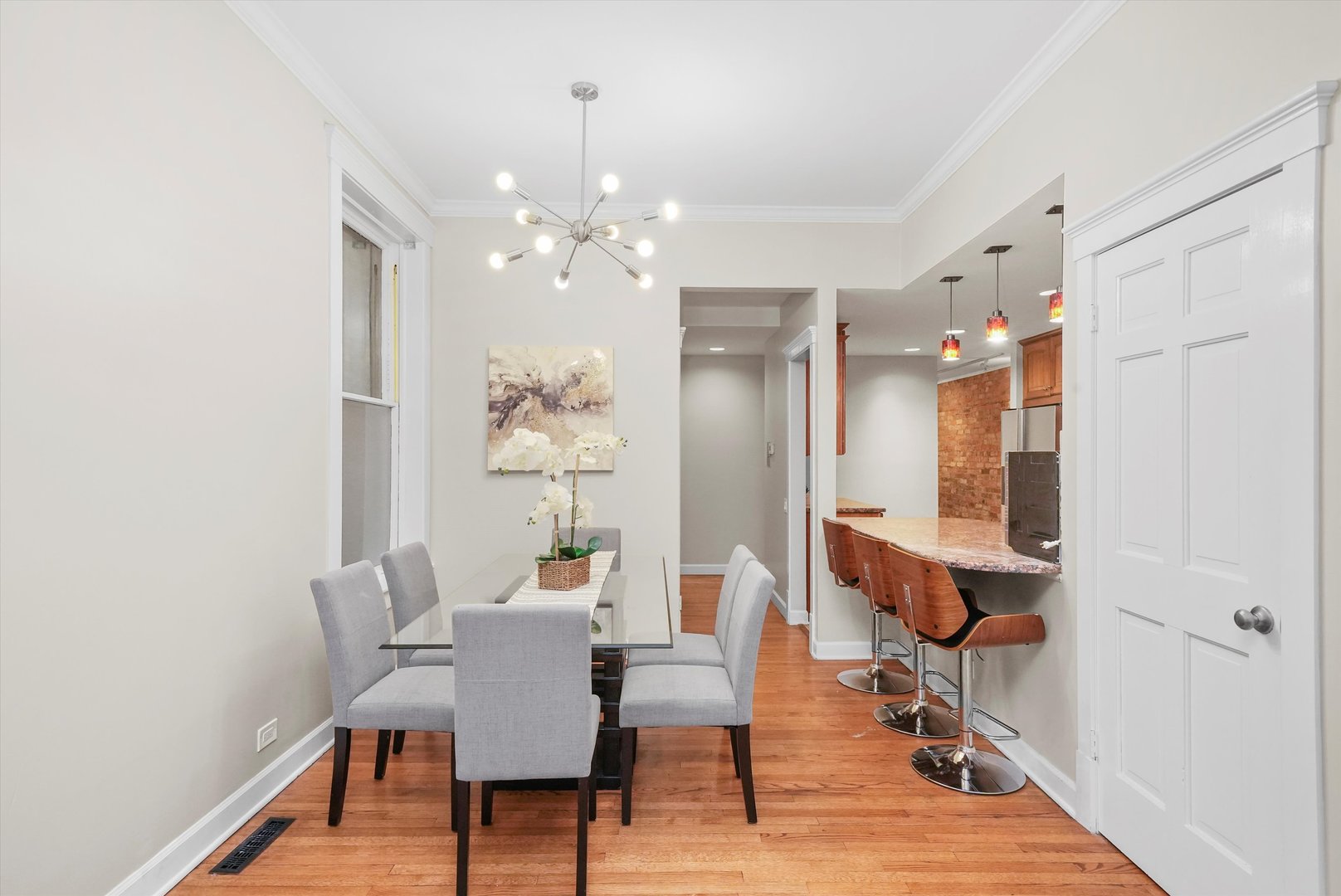 2230 N Kenmore Avenue Unit: 1