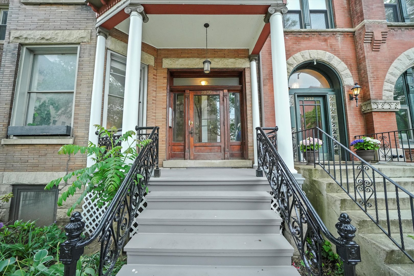 2230 N Kenmore Avenue Unit: 1