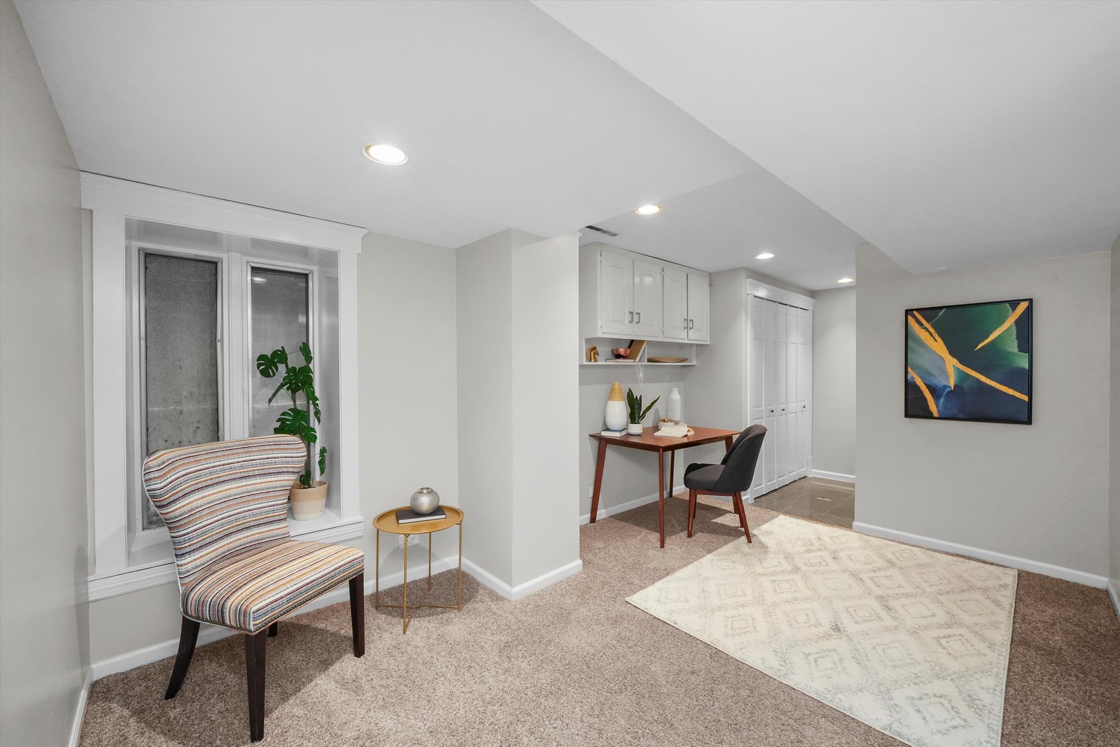 2230 N Kenmore Avenue Unit: 1