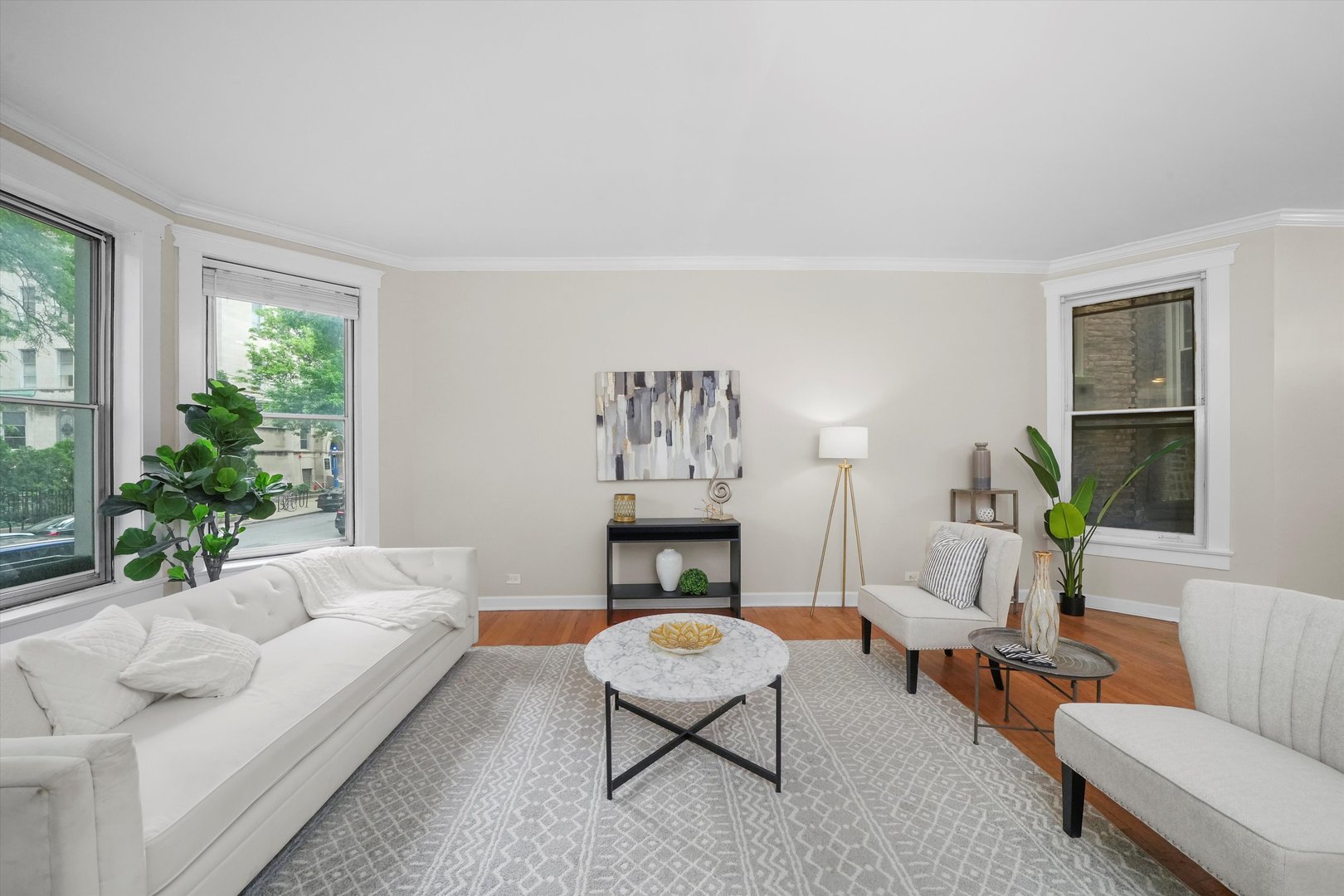 2230 N Kenmore Avenue Unit: 1