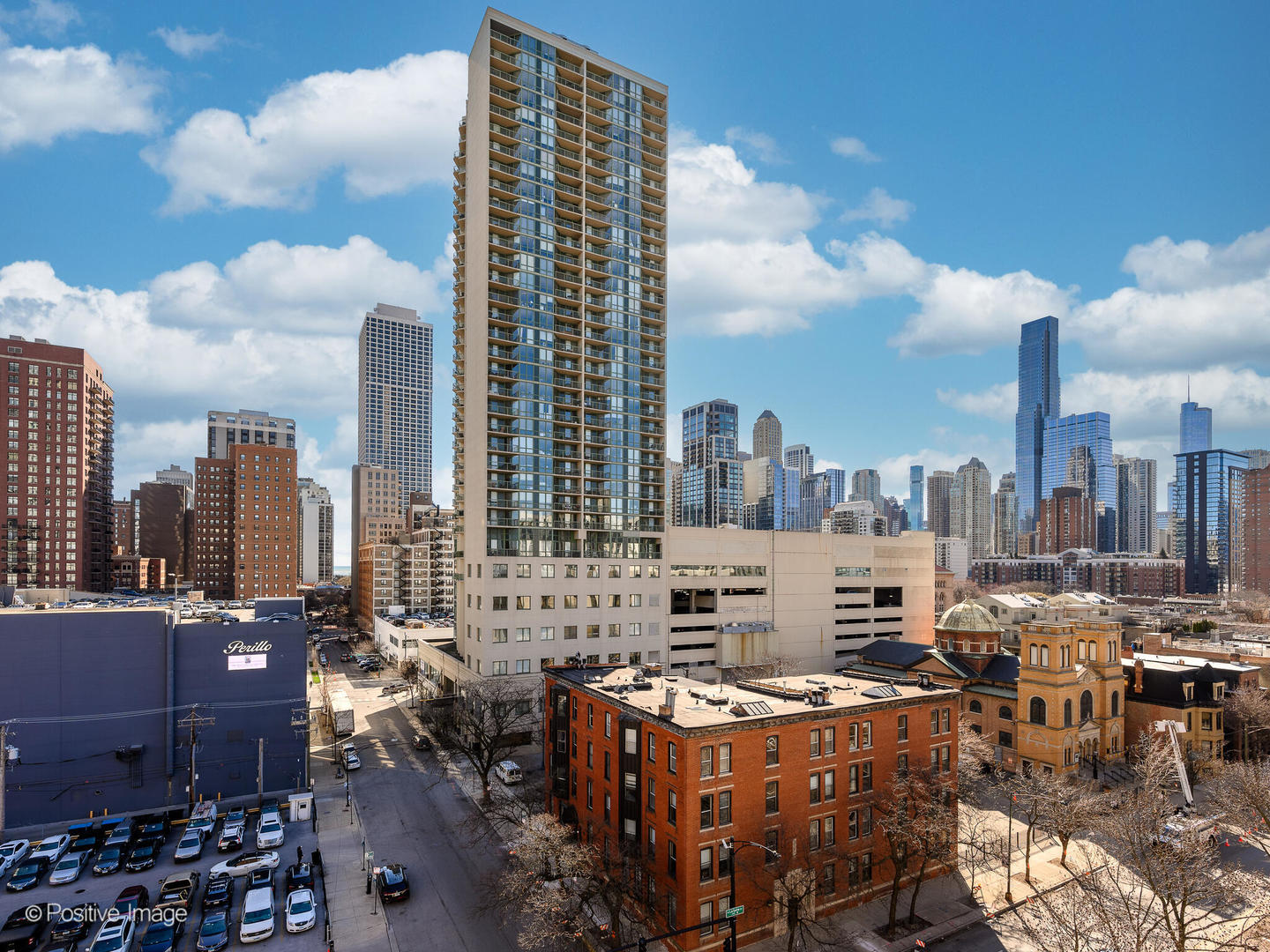 1100 N La Salle Drive Unit: 916