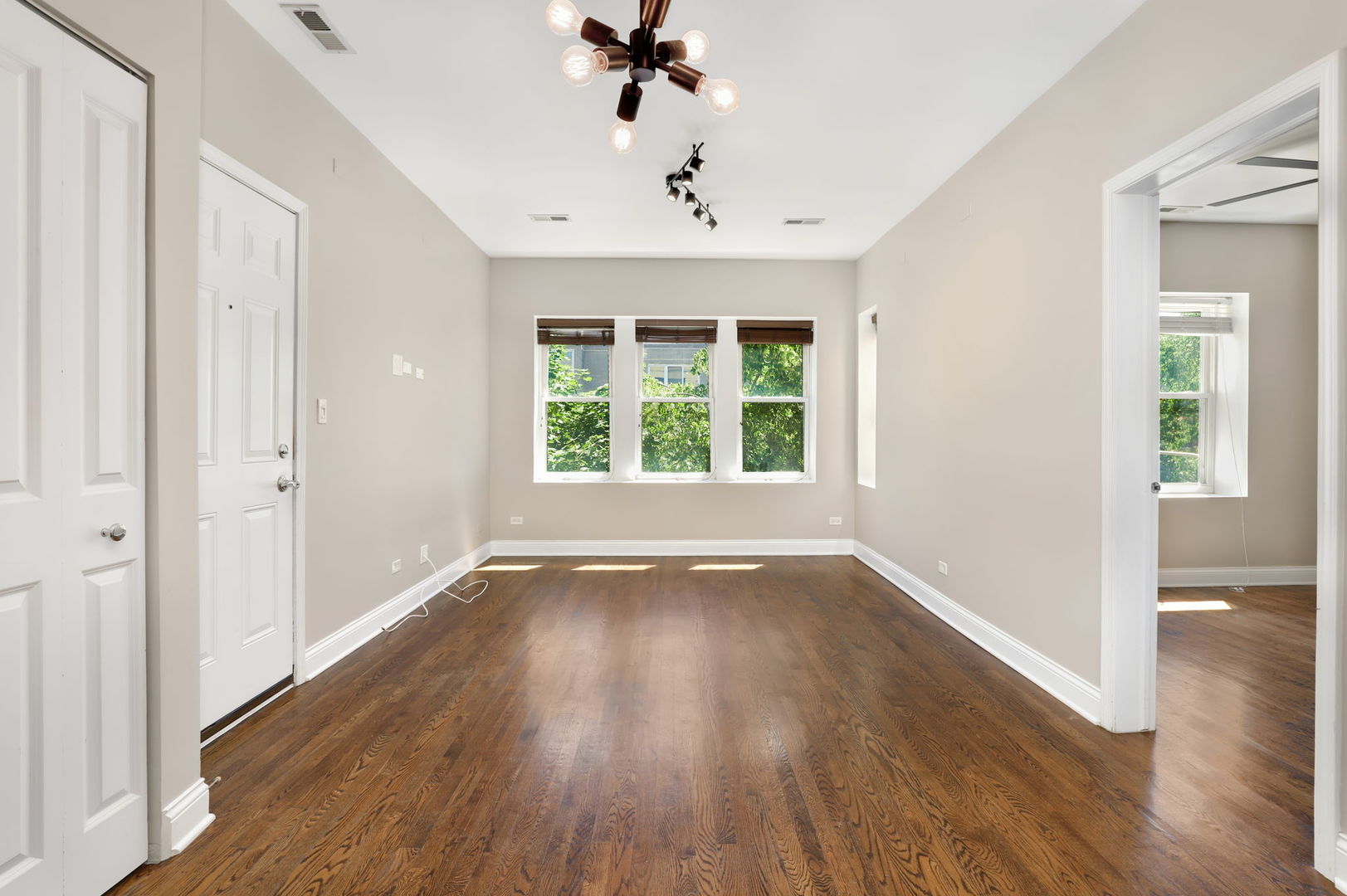 3422 N Racine Avenue Unit: 2