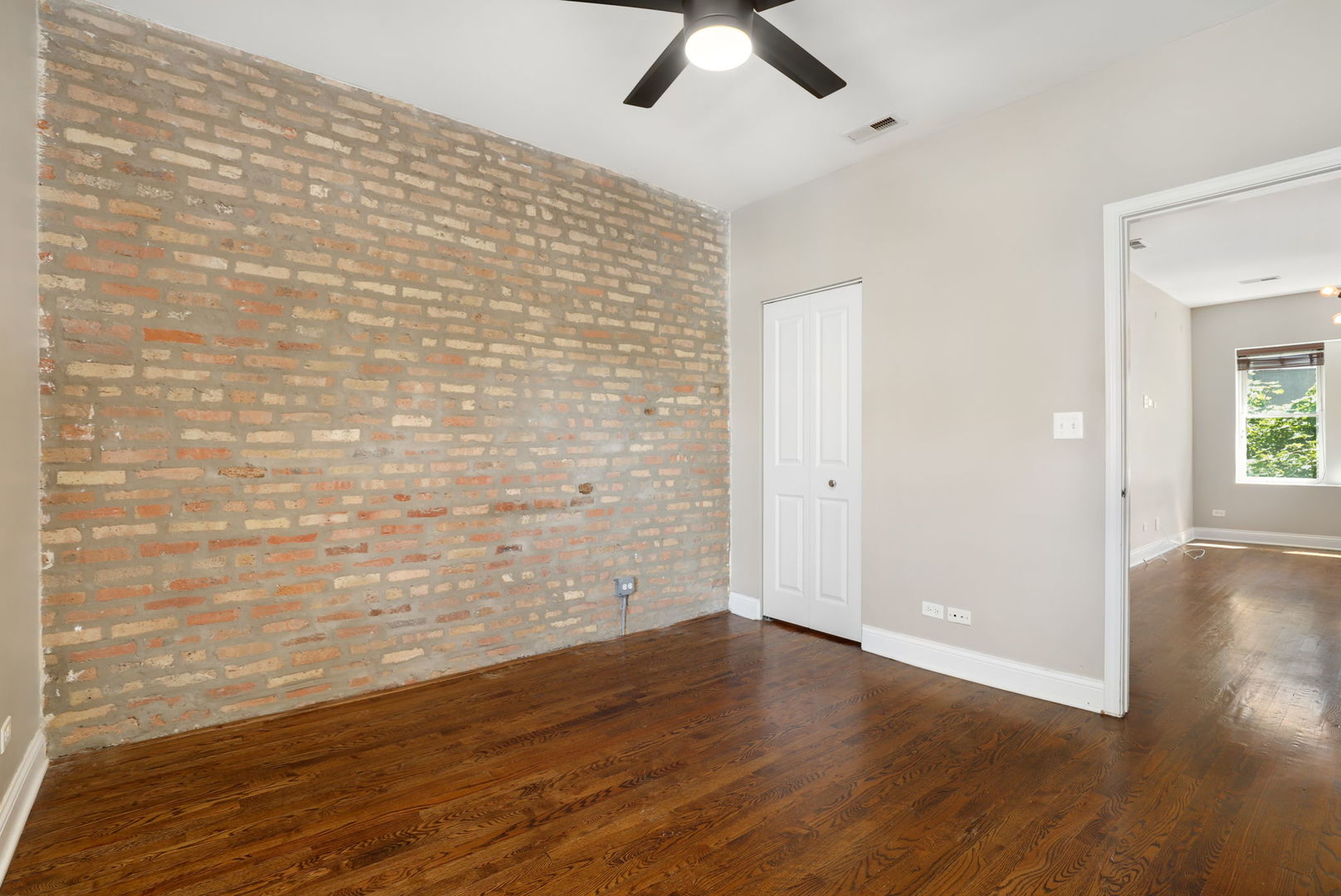 3422 N Racine Avenue Unit: 2