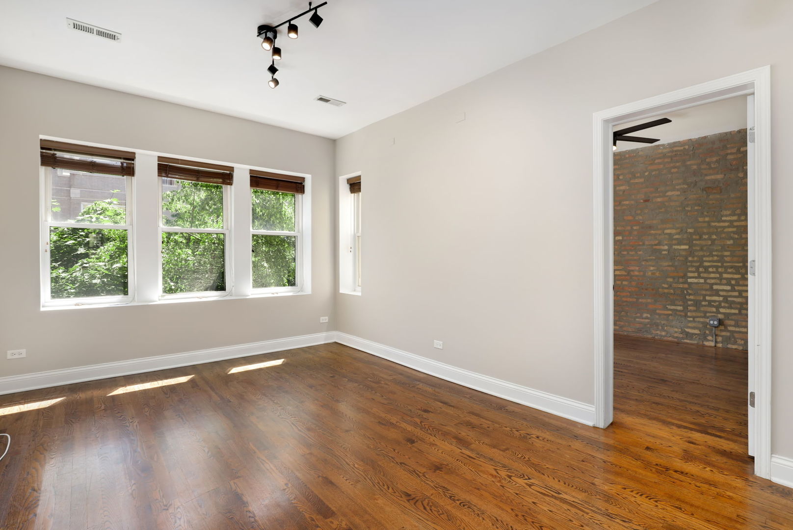 3422 N Racine Avenue Unit: 2