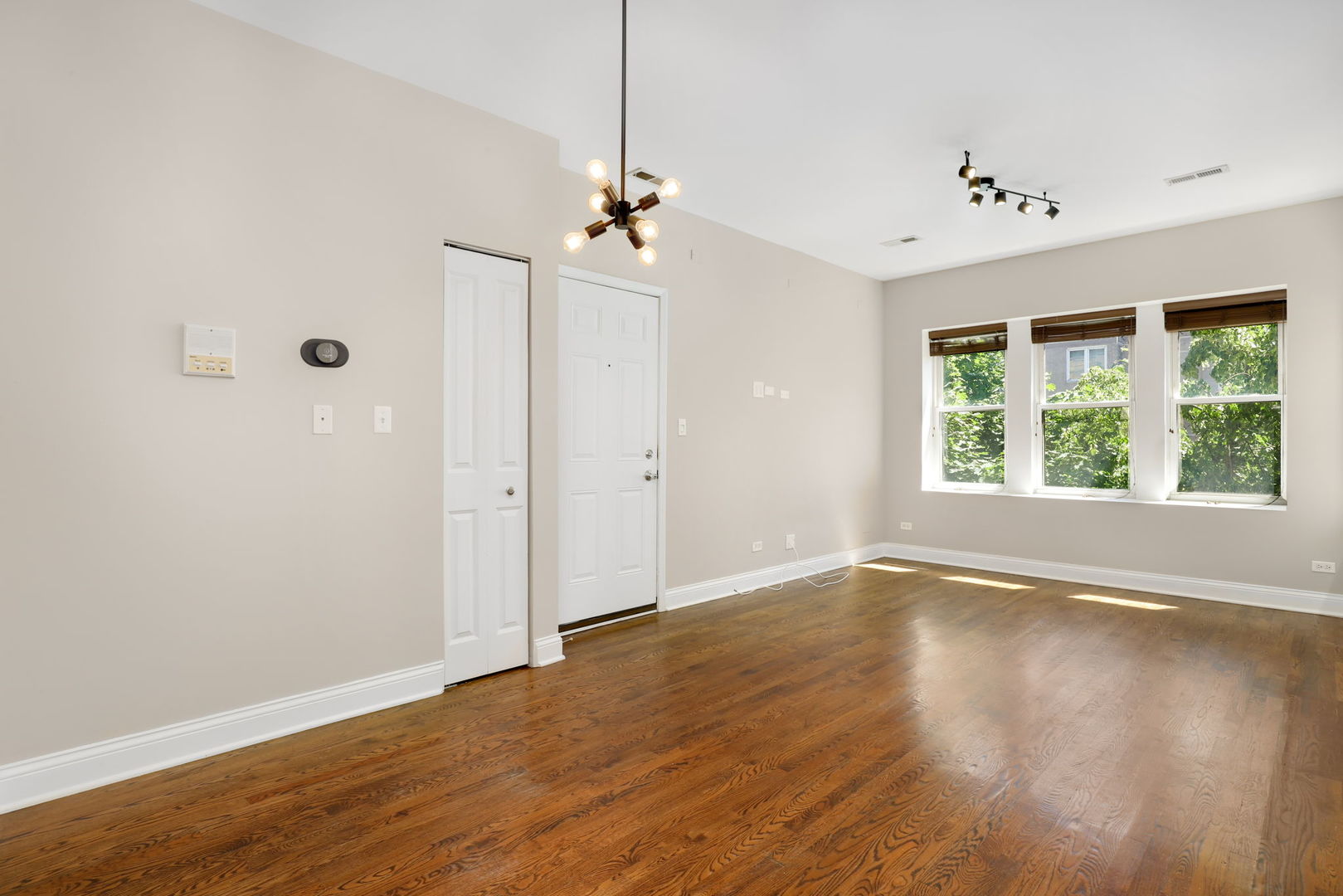 3422 N Racine Avenue Unit: 2