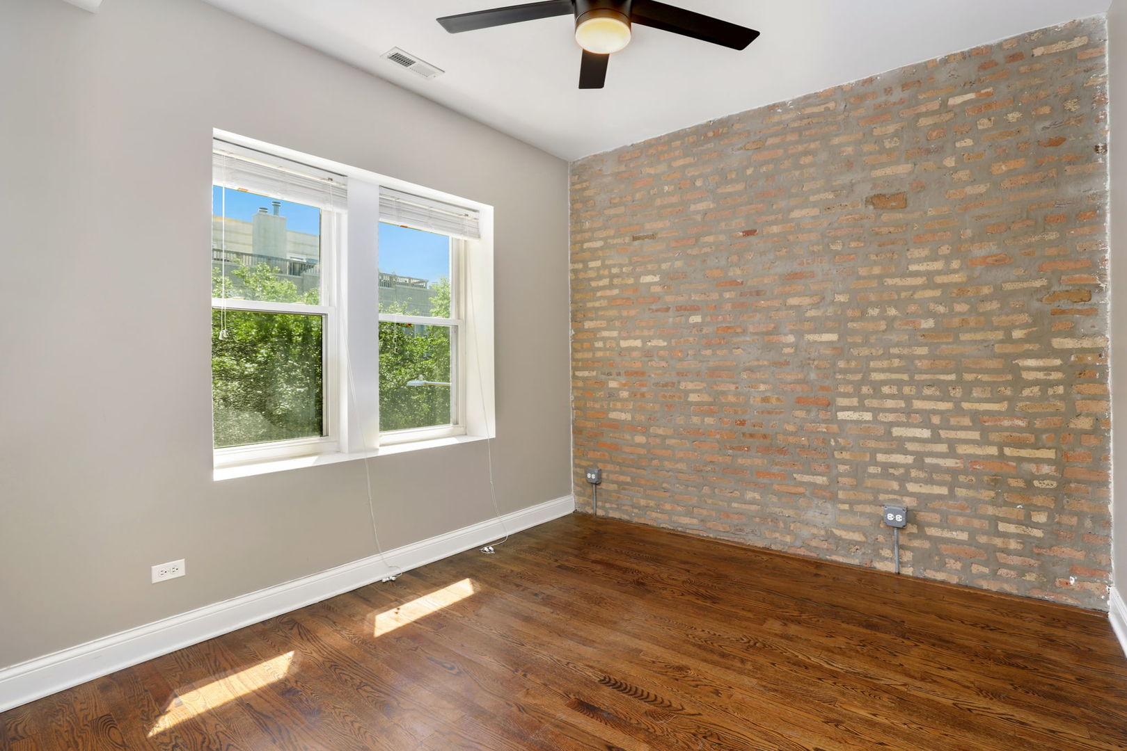 3422 N Racine Avenue Unit: 2