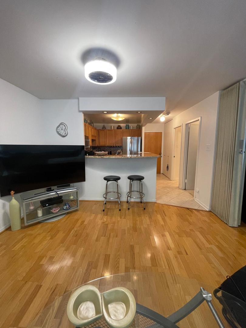 211 E Ohio Street Unit: 1611