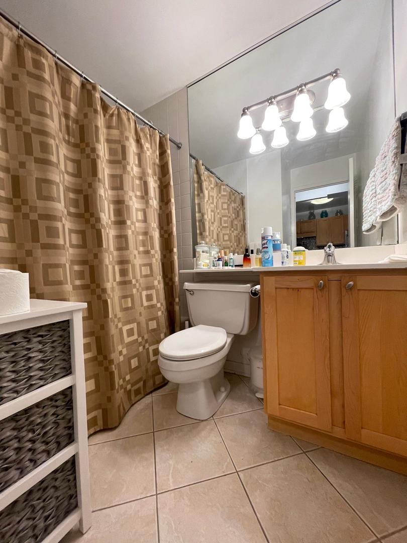 211 E Ohio Street Unit: 1611