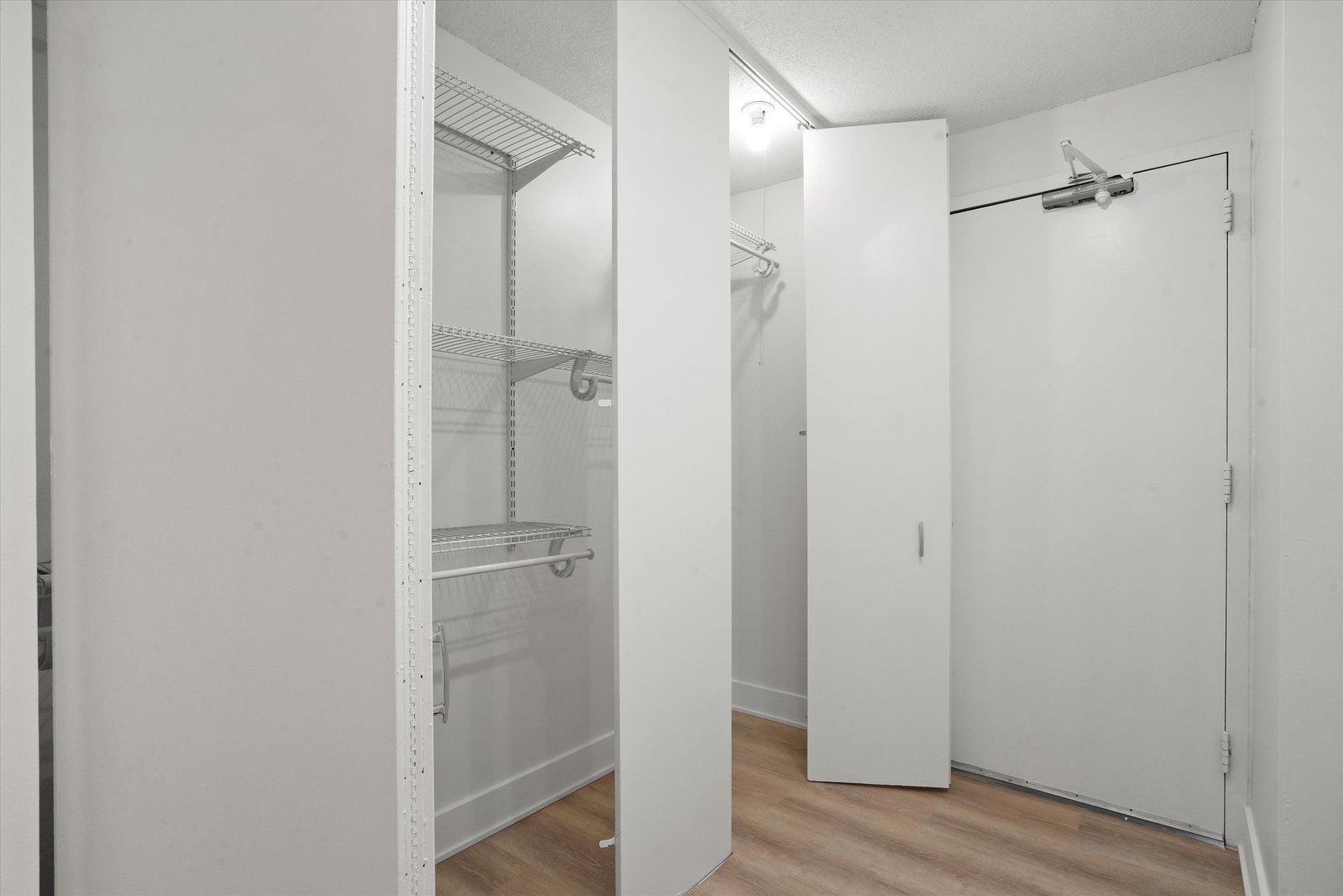 901 S Plymouth Court Unit: 1402