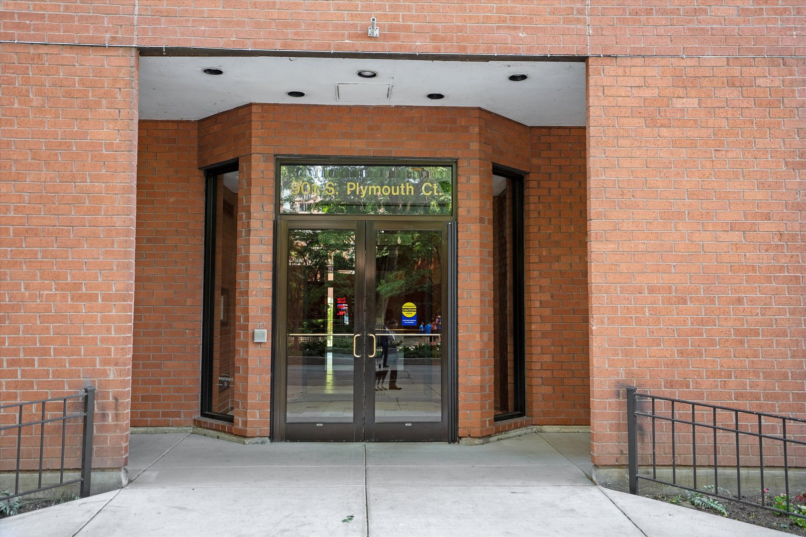 901 S Plymouth Court Unit: 1402