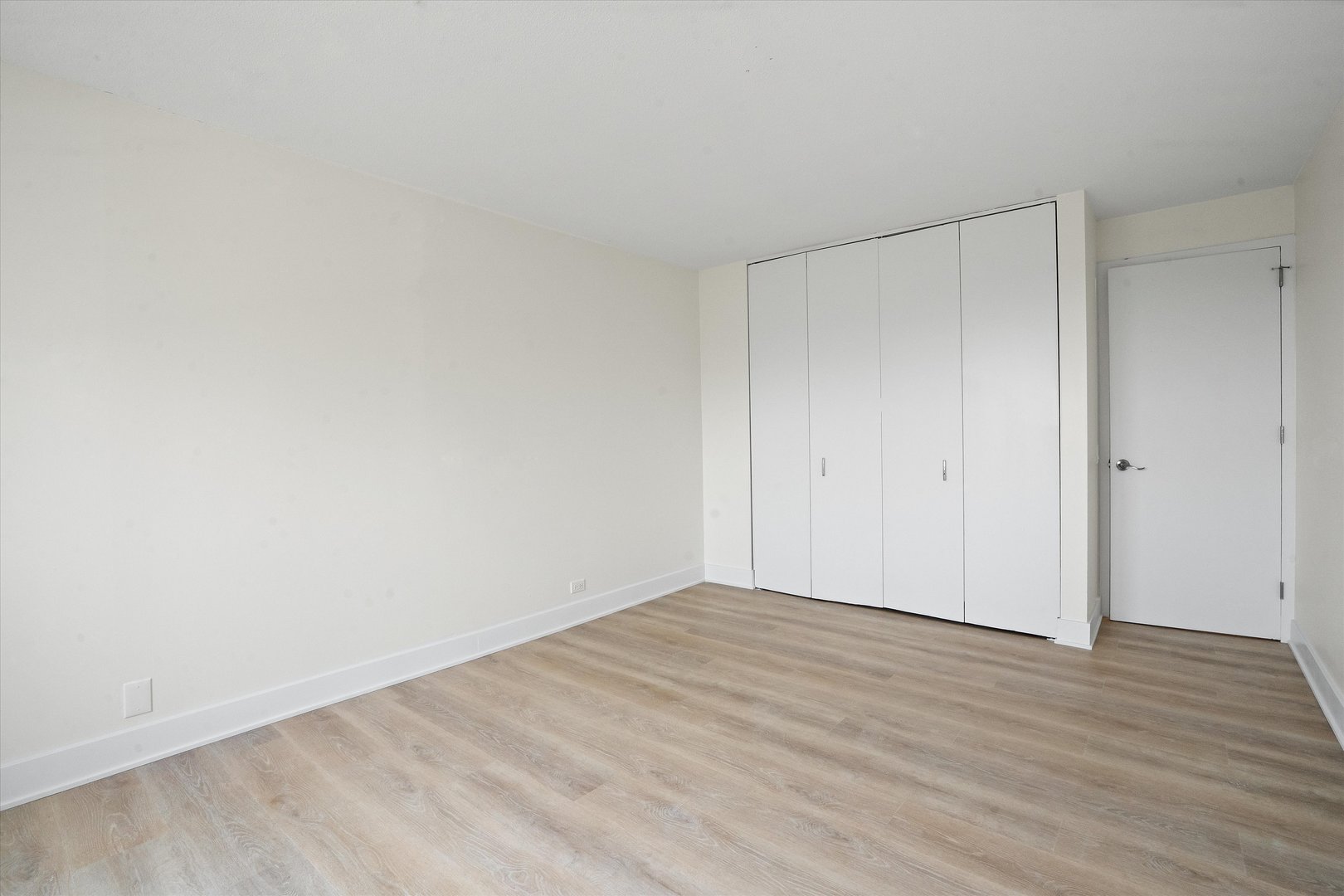 901 S Plymouth Court Unit: 1402