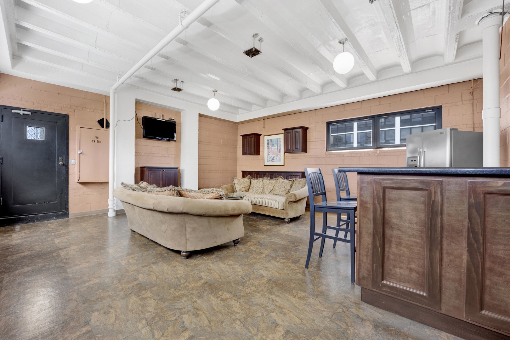 33 E CEDAR Street Unit: 5A