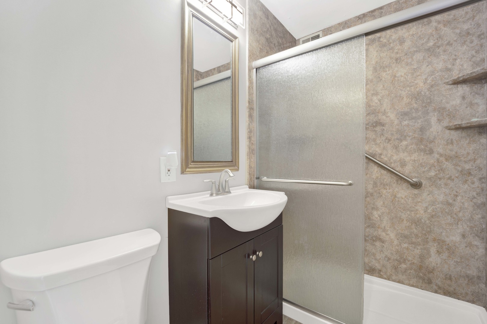 33 E CEDAR Street Unit: 5A