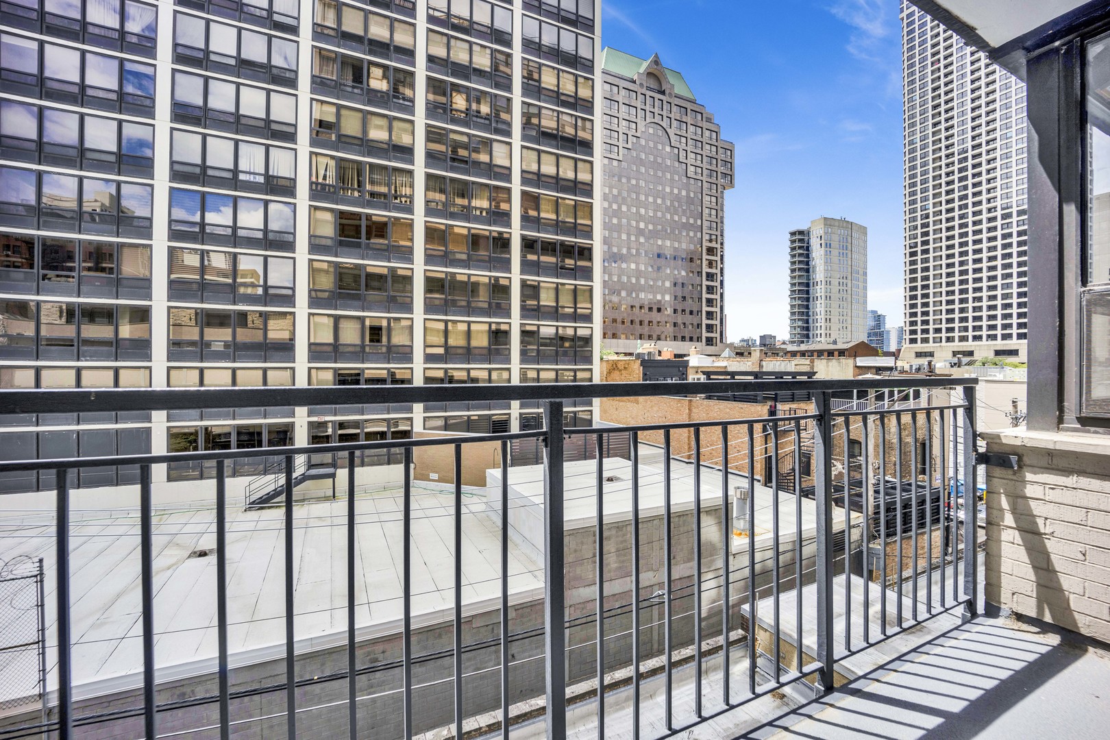 33 E CEDAR Street Unit: 5A