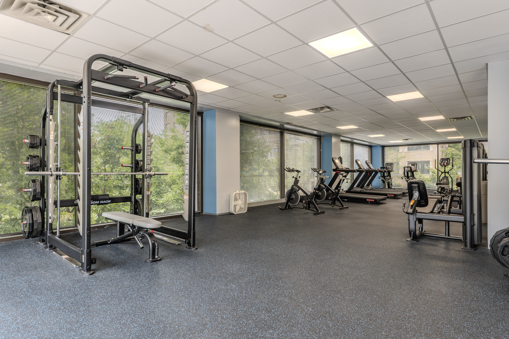 4343 N Clarendon Avenue Unit: 703