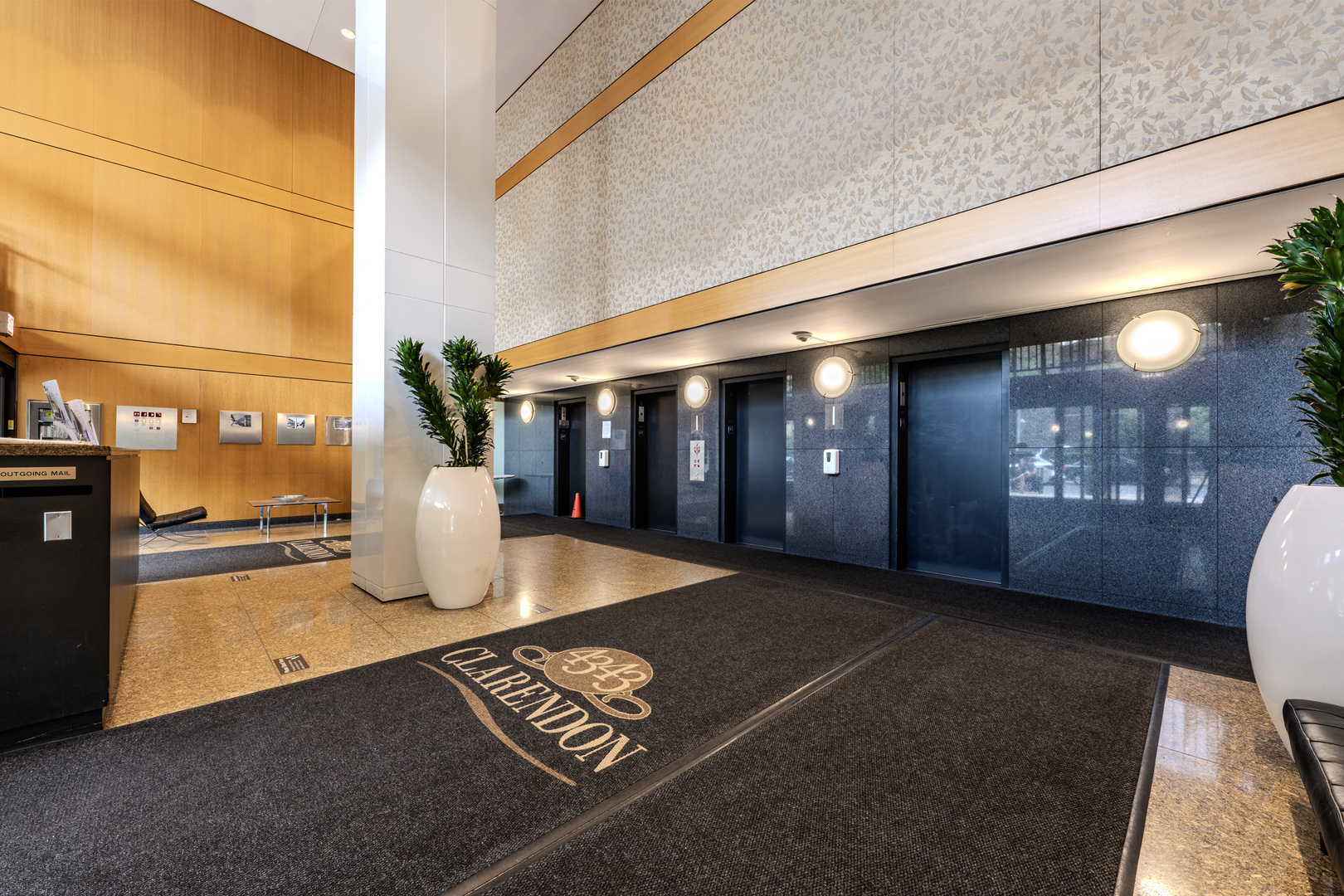 4343 N Clarendon Avenue Unit: 703