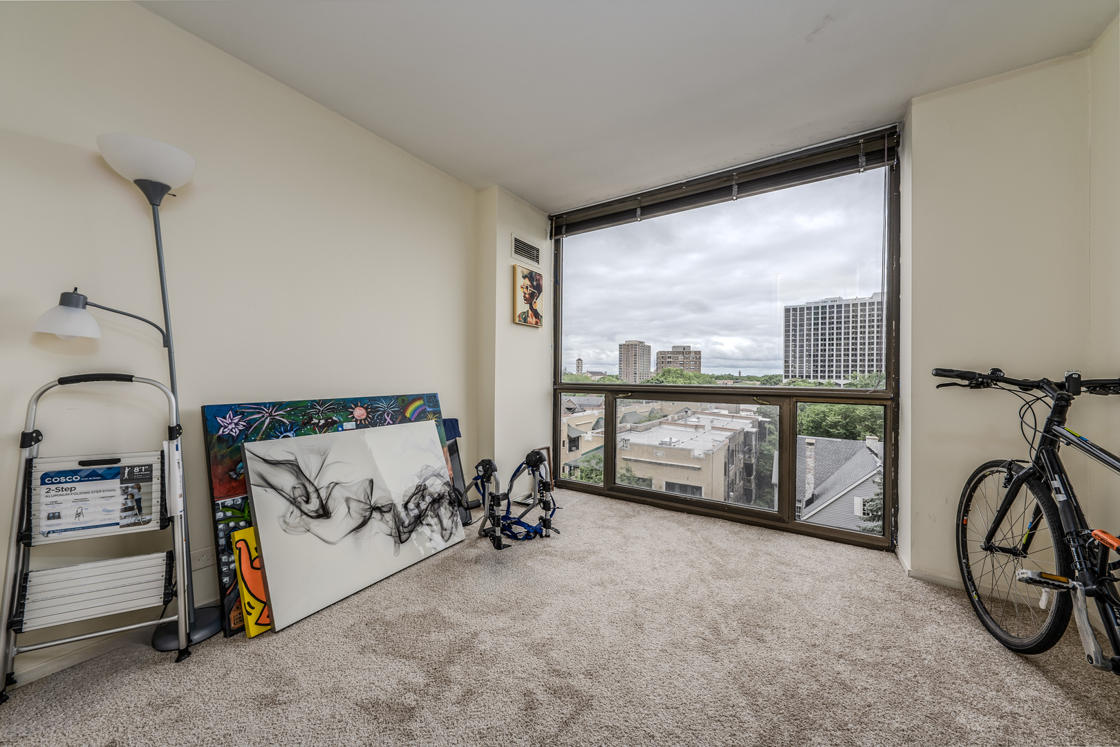 4343 N Clarendon Avenue Unit: 703