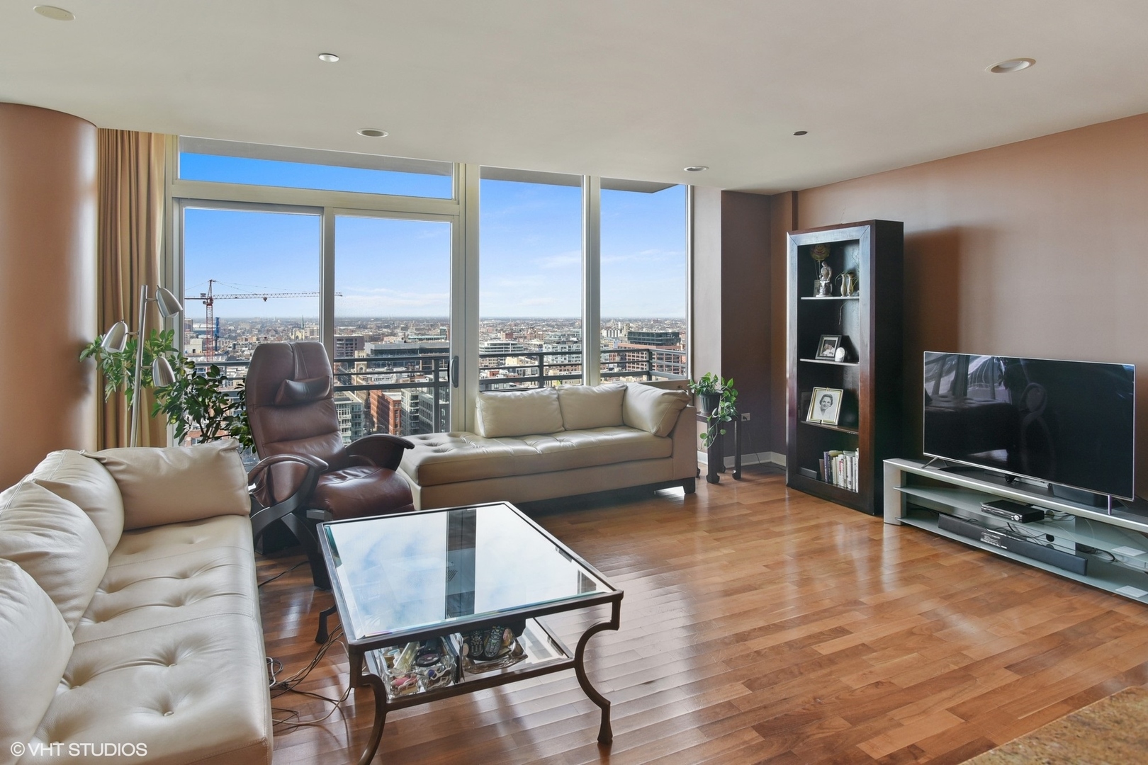 737 W WASHINGTON Boulevard Unit: 2110