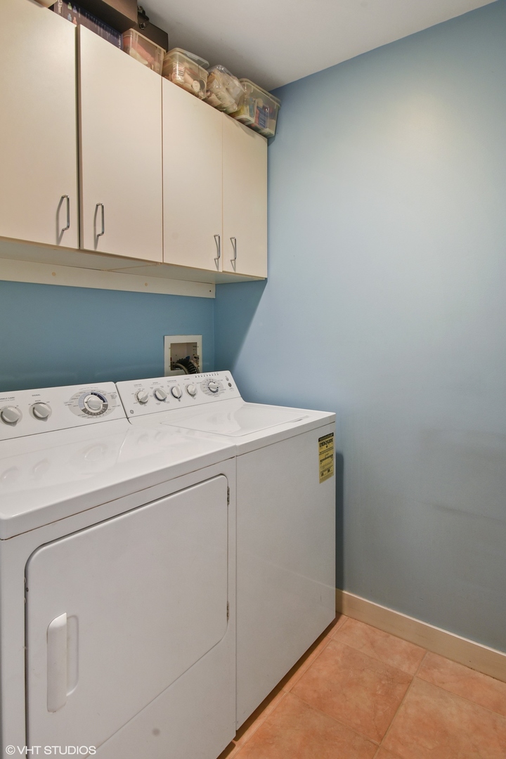 737 W WASHINGTON Boulevard Unit: 2110