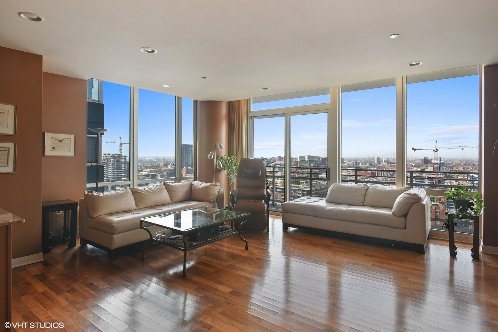 737 W WASHINGTON Boulevard Unit: 2110