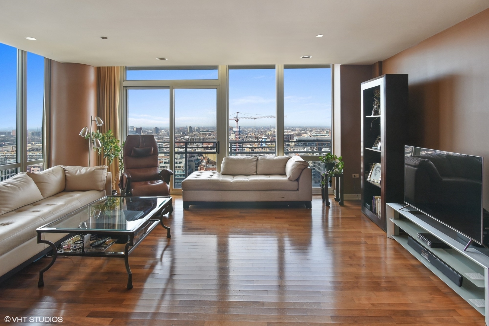 737 W WASHINGTON Boulevard Unit: 2110