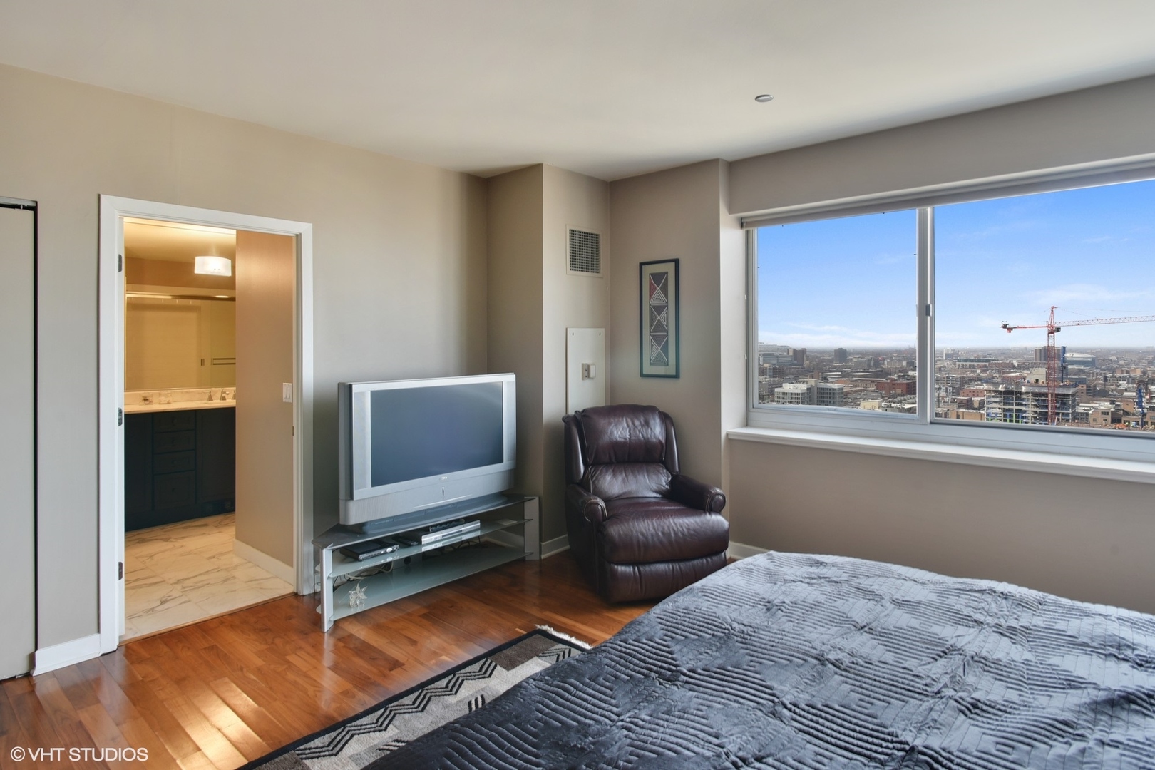 737 W WASHINGTON Boulevard Unit: 2110