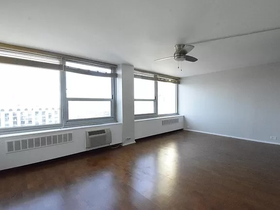 1255 N Sandburg Terrace Unit: 1903