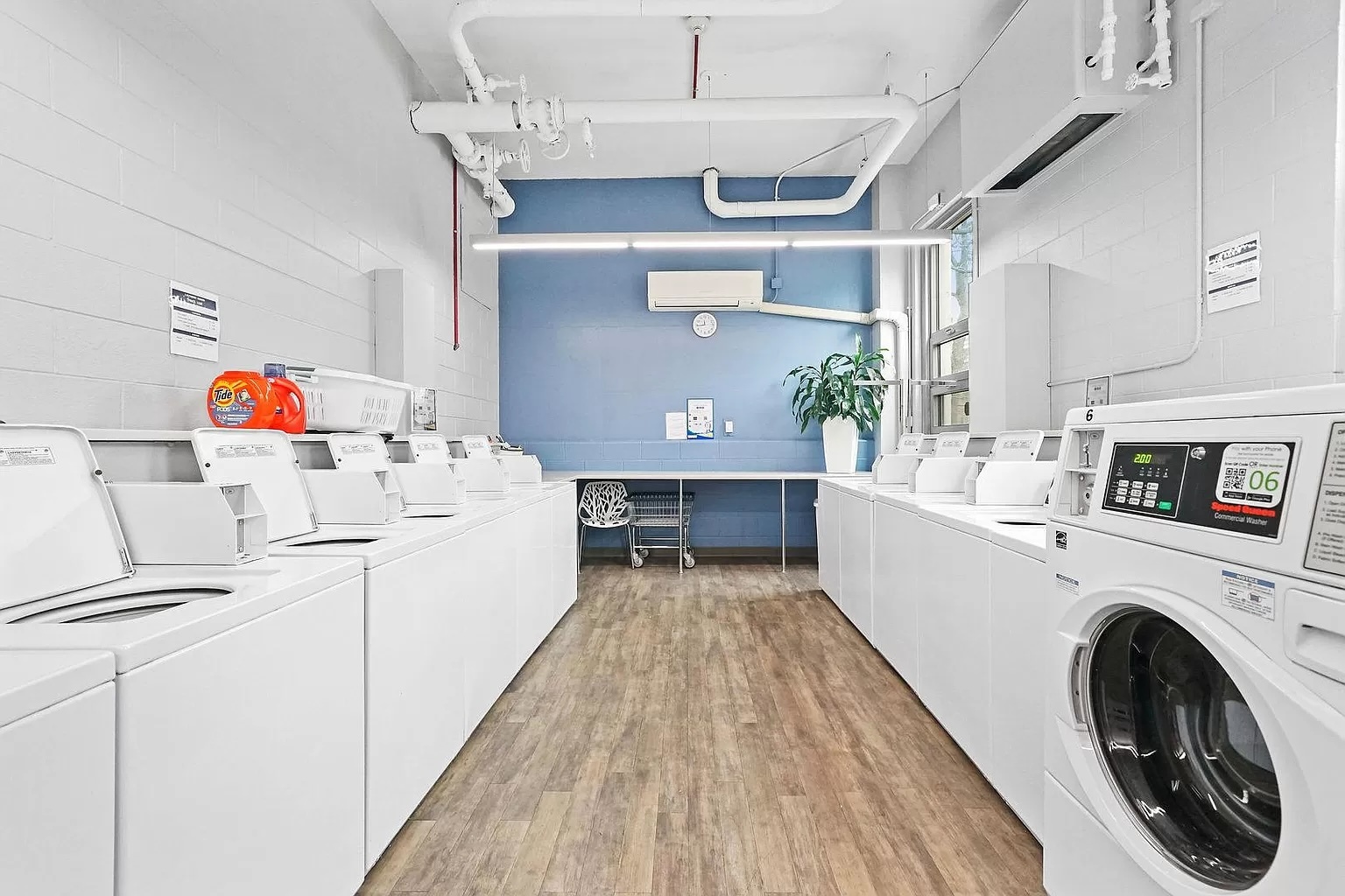 1255 N Sandburg Terrace Unit: 1903