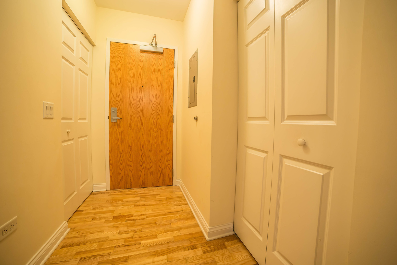 8 W MONROE Street Unit: 1400