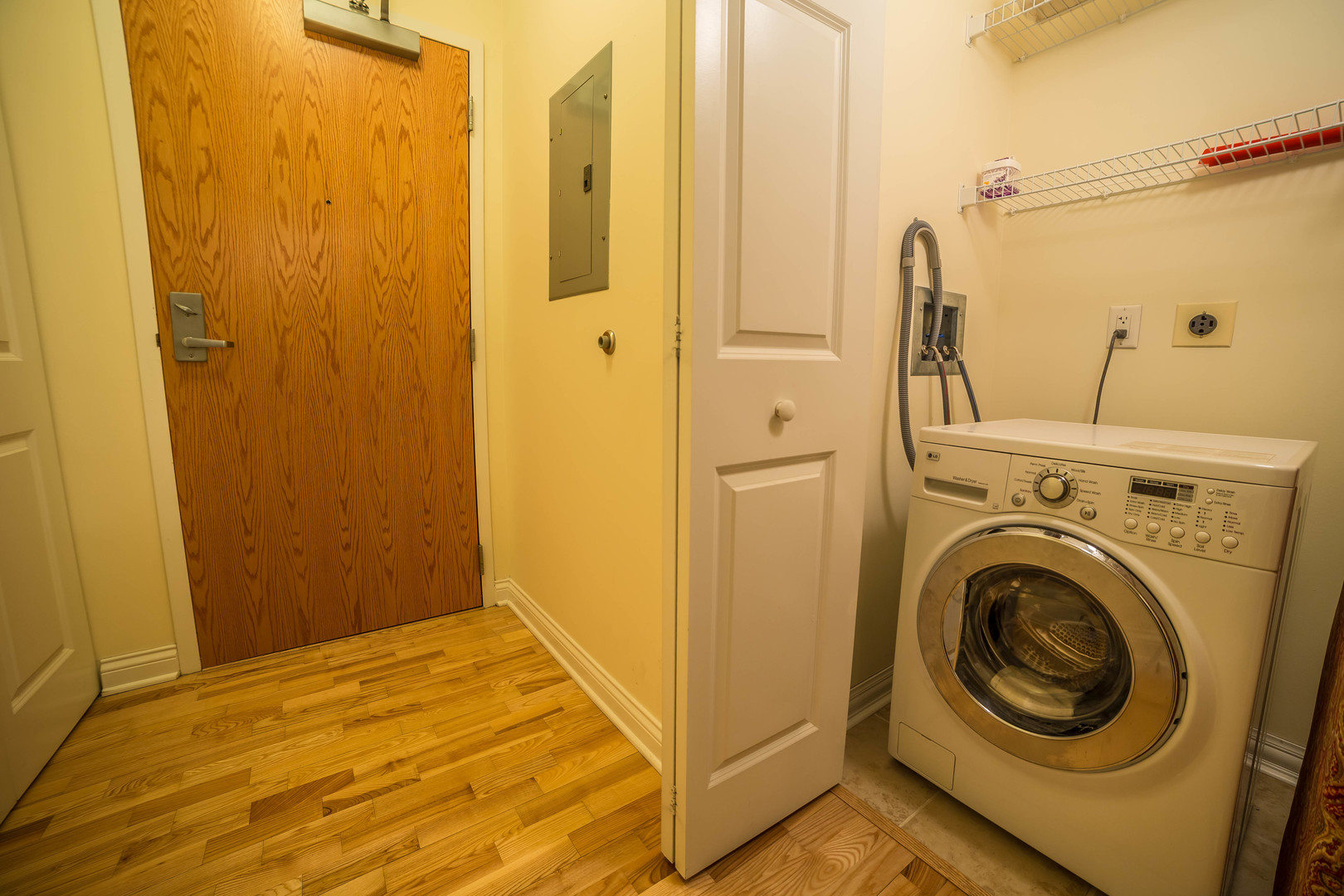 8 W MONROE Street Unit: 1400