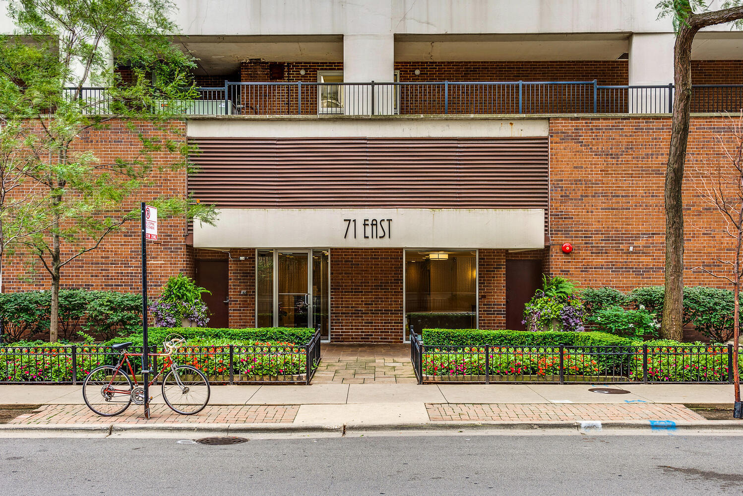 71 E Division Street Unit: 1403