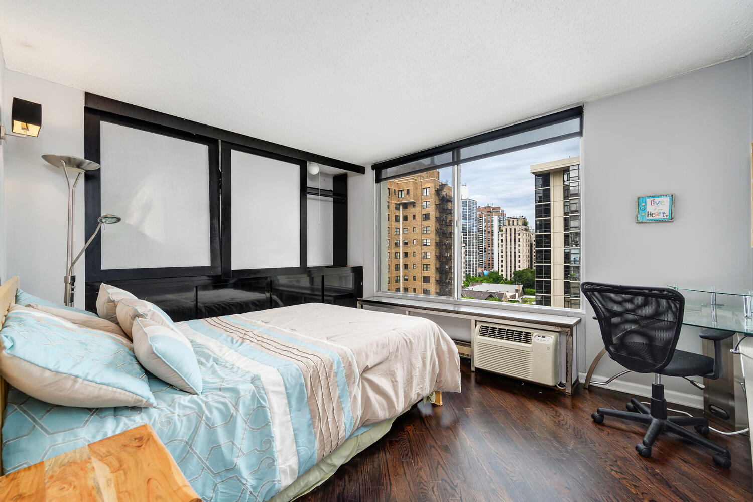 71 E Division Street Unit: 1403