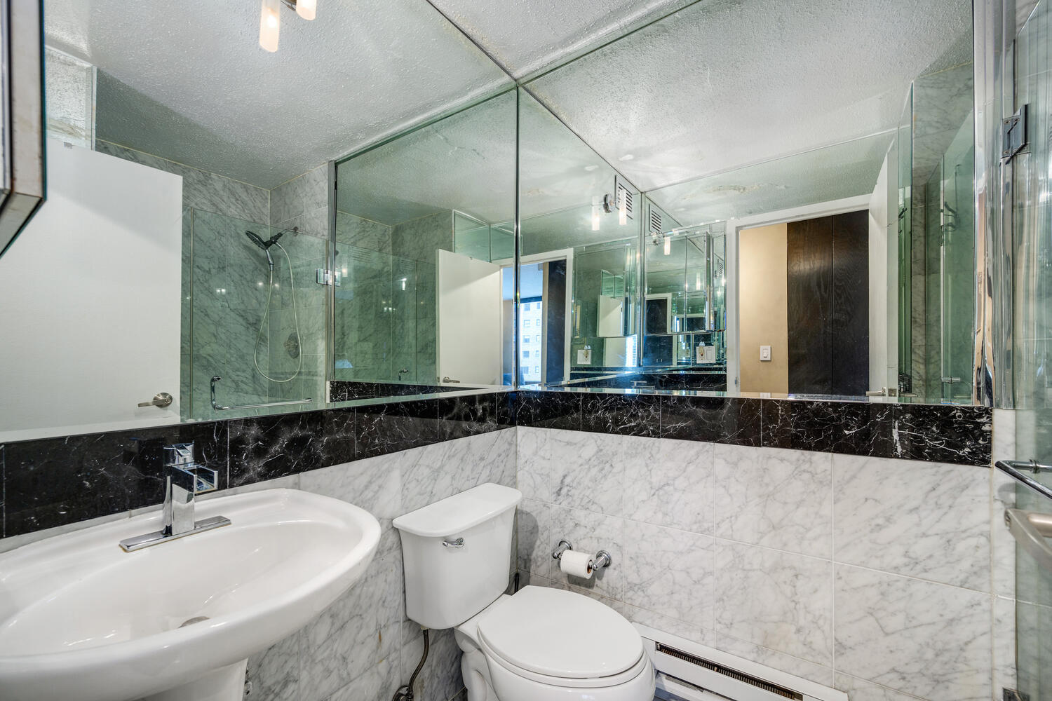 71 E Division Street Unit: 1403