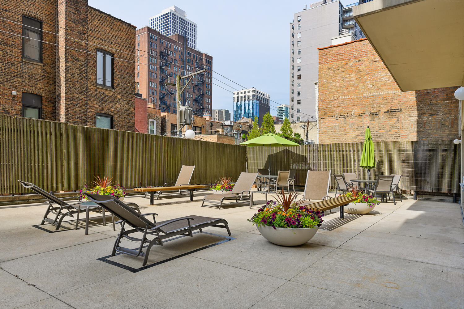71 E Division Street Unit: 1403