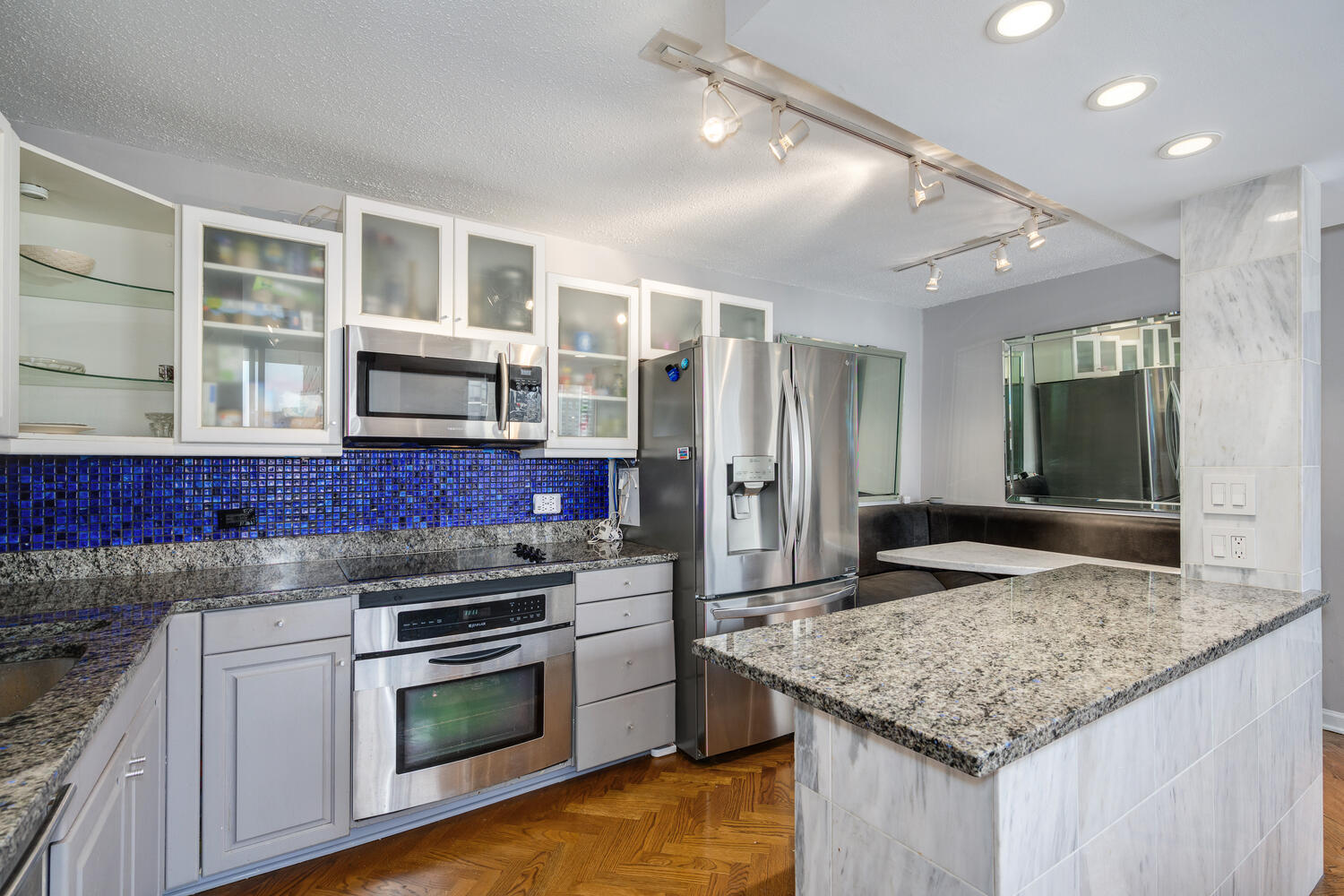 71 E Division Street Unit: 1403