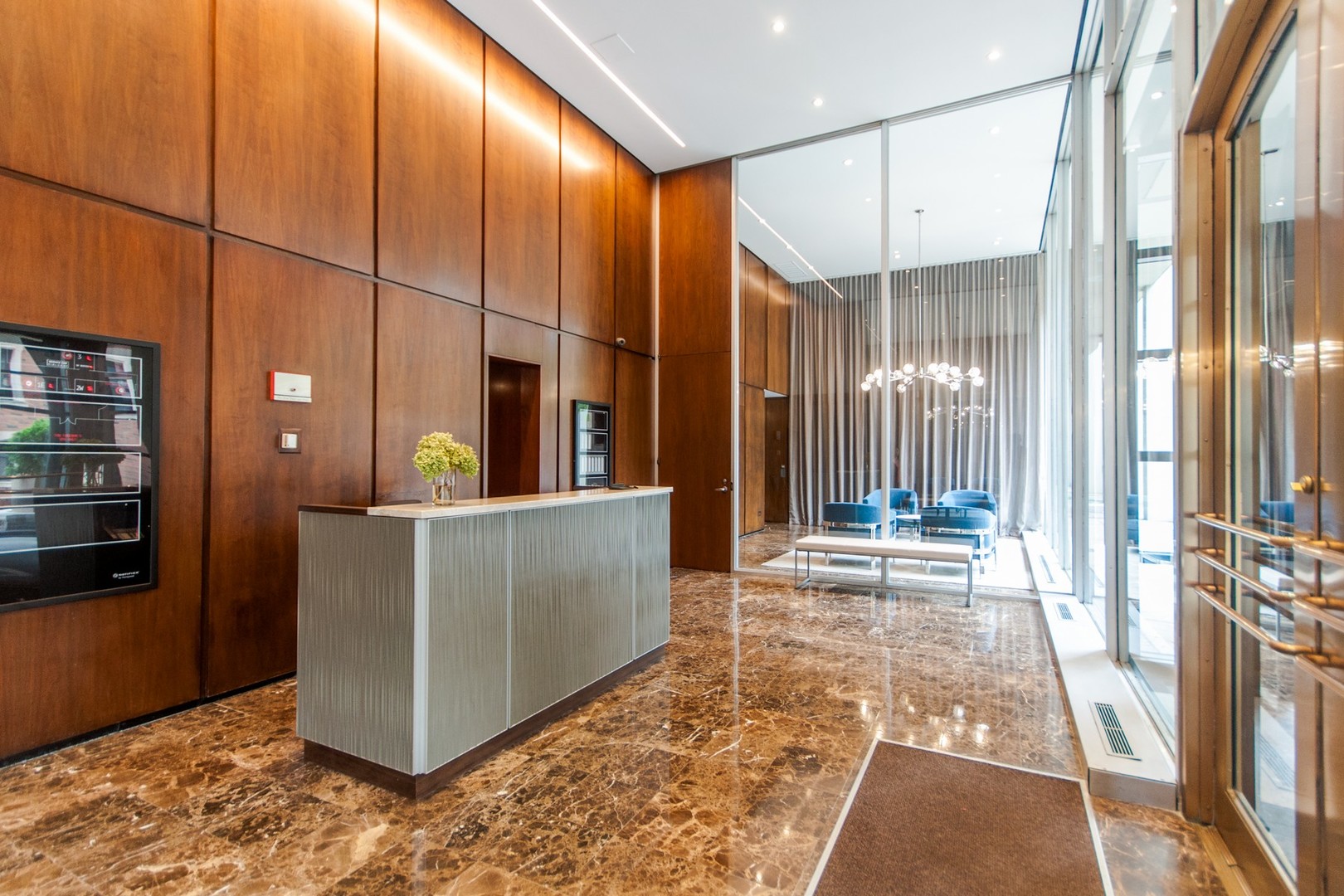 1 E Schiller Street Unit: 15D