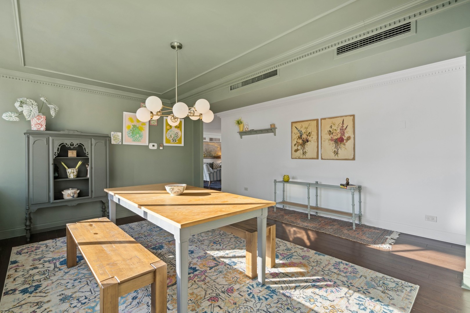 1 E Schiller Street Unit: 15D