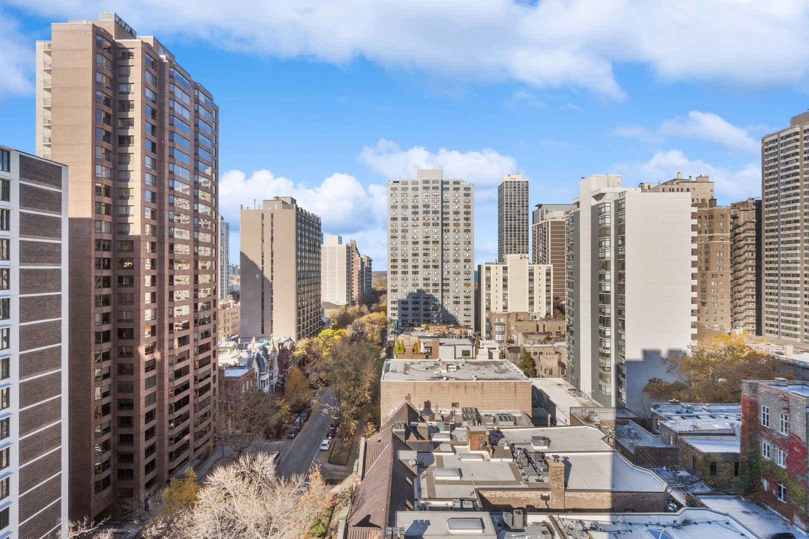 1 E Schiller Street Unit: 15D