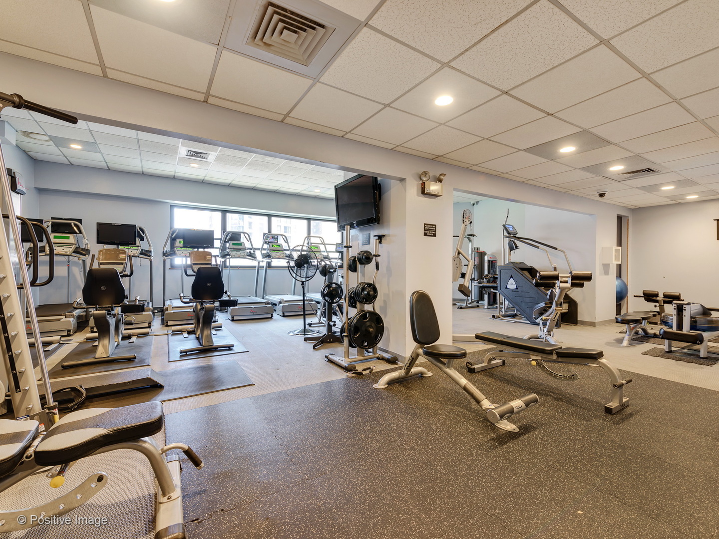 1030 N STATE Street Unit: 40E