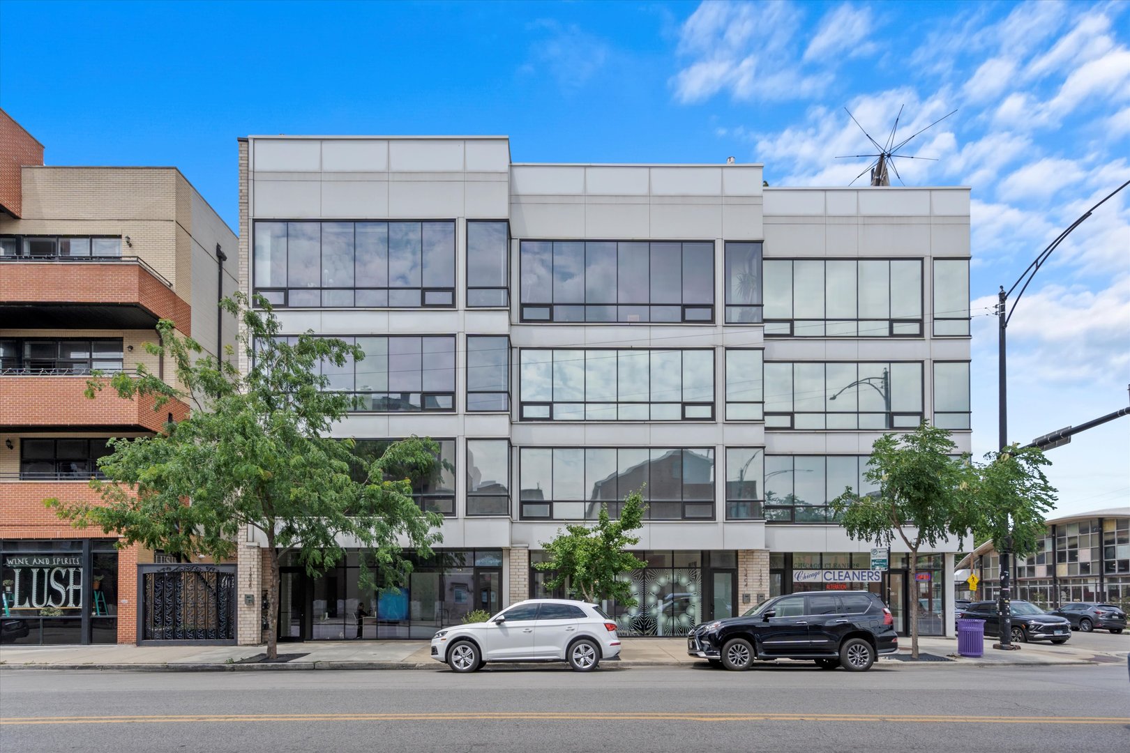 1406 W Chicago Avenue Unit: 2