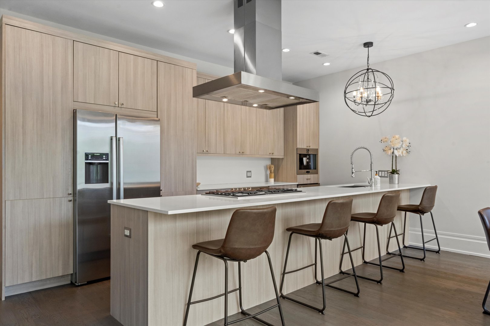 1406 W Chicago Avenue Unit: 2