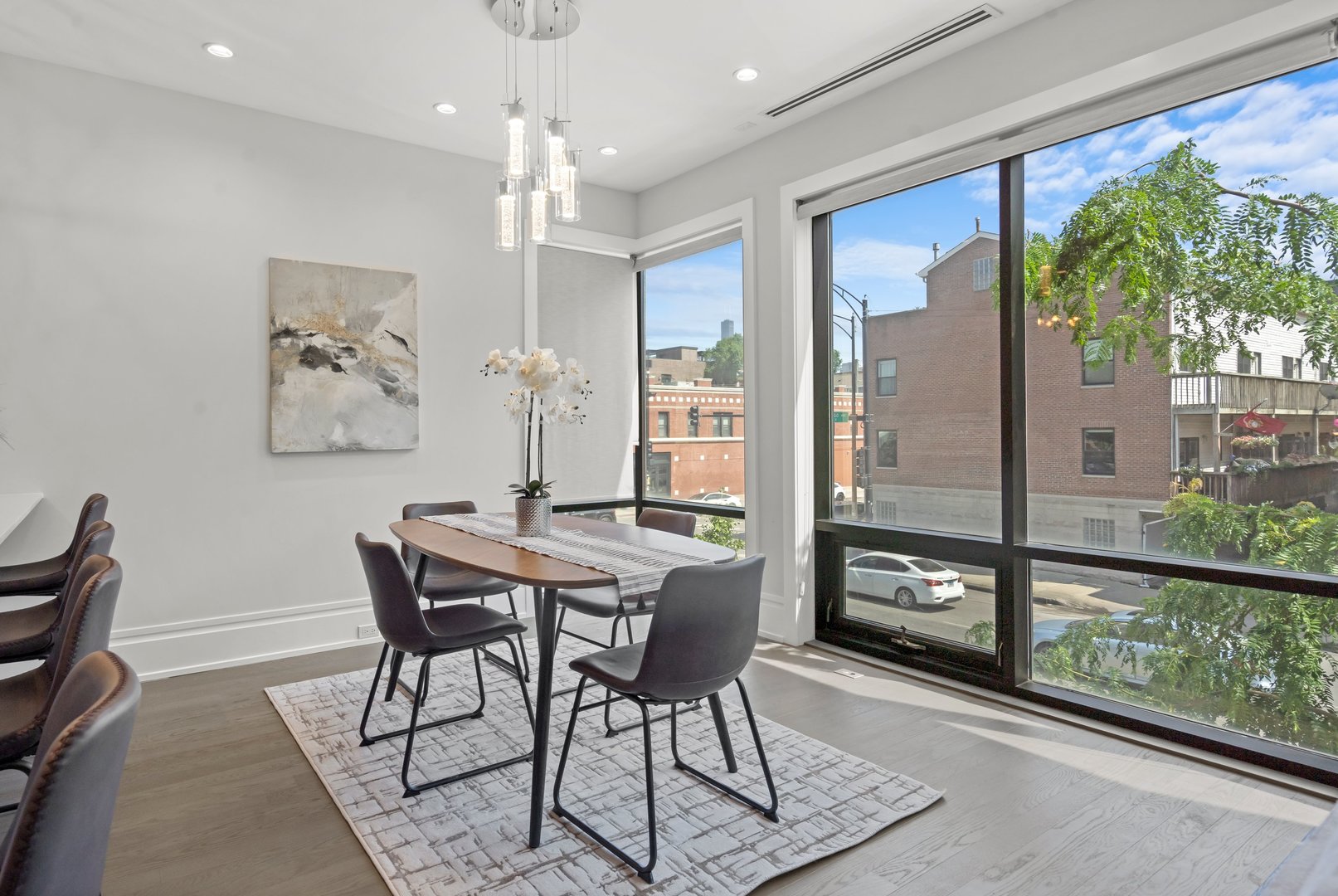 1406 W Chicago Avenue Unit: 2