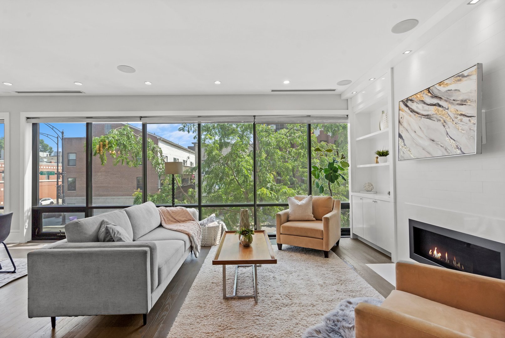 1406 W Chicago Avenue Unit: 2