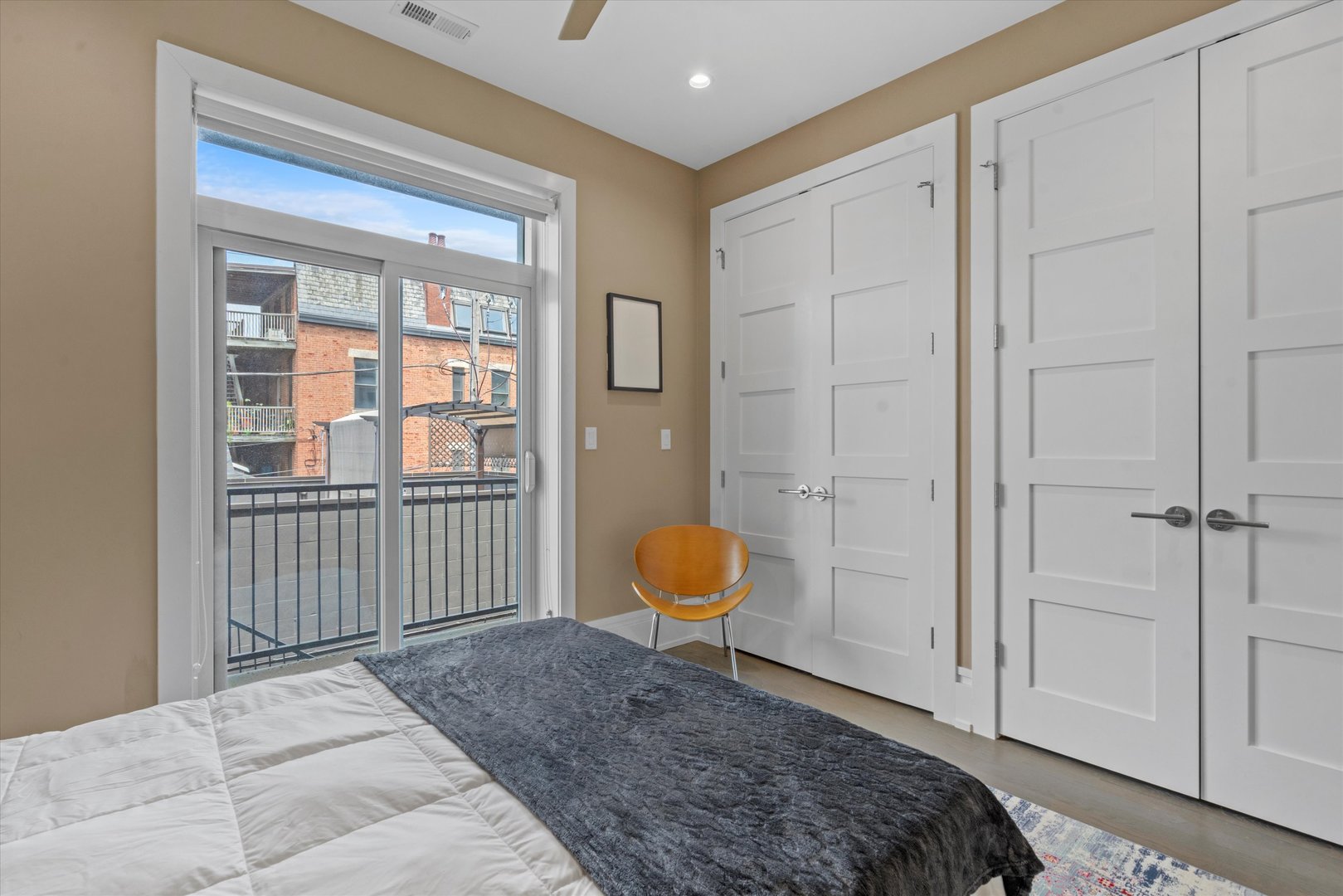 1406 W Chicago Avenue Unit: 2