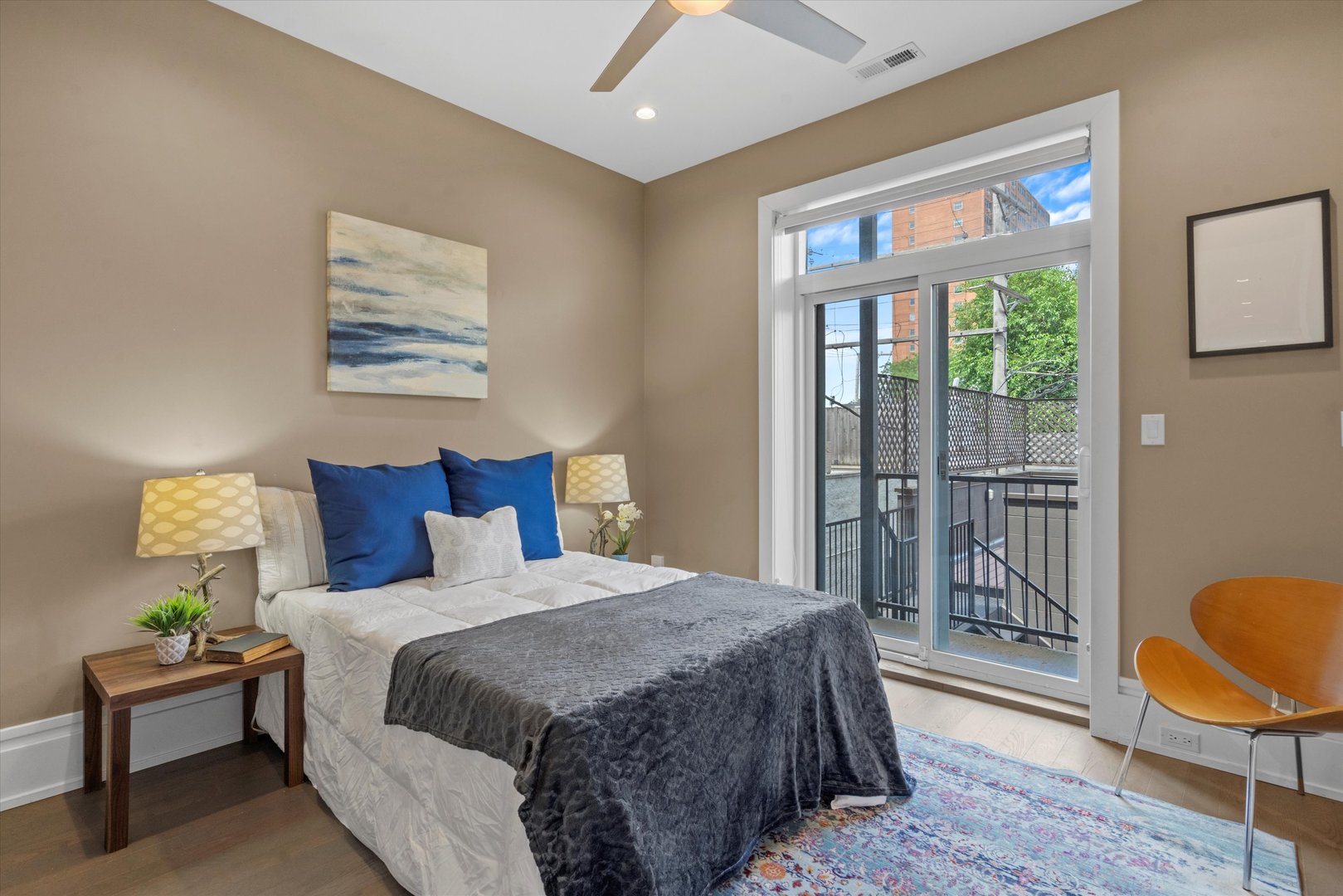 1406 W Chicago Avenue Unit: 2