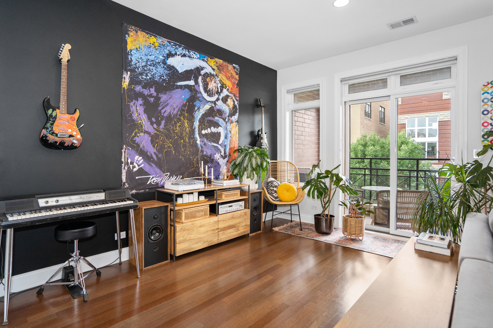 2118 W RICE Street Unit: 4