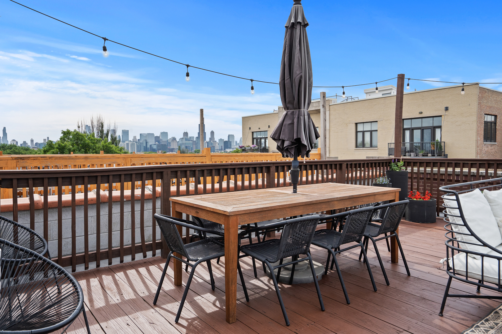 2118 W RICE Street Unit: 4