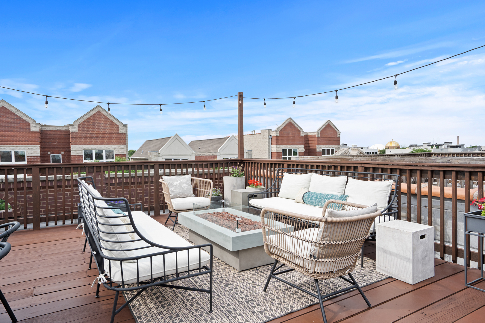 2118 W RICE Street Unit: 4